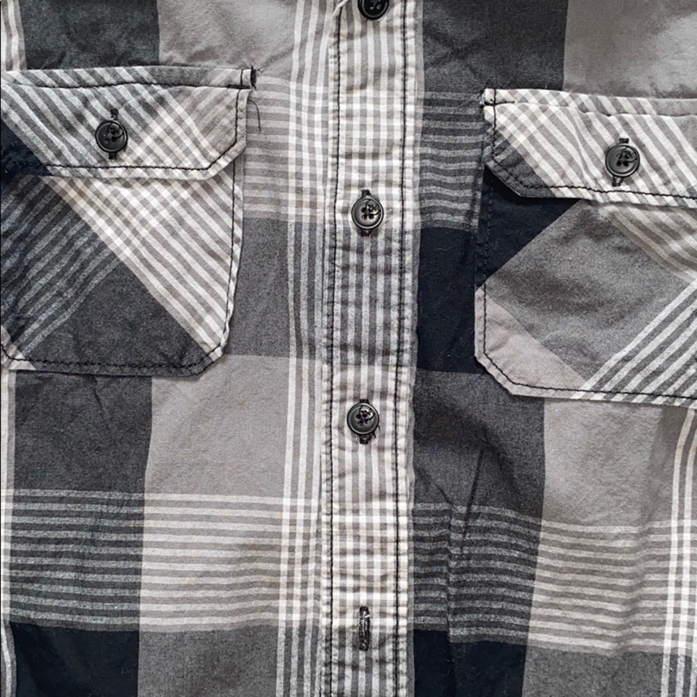 BOYS Shaun White button-up - Picture 3 of 7